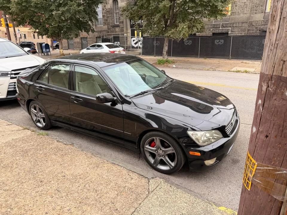2001 Lexus IS 1st Gen - Image 2 of 9