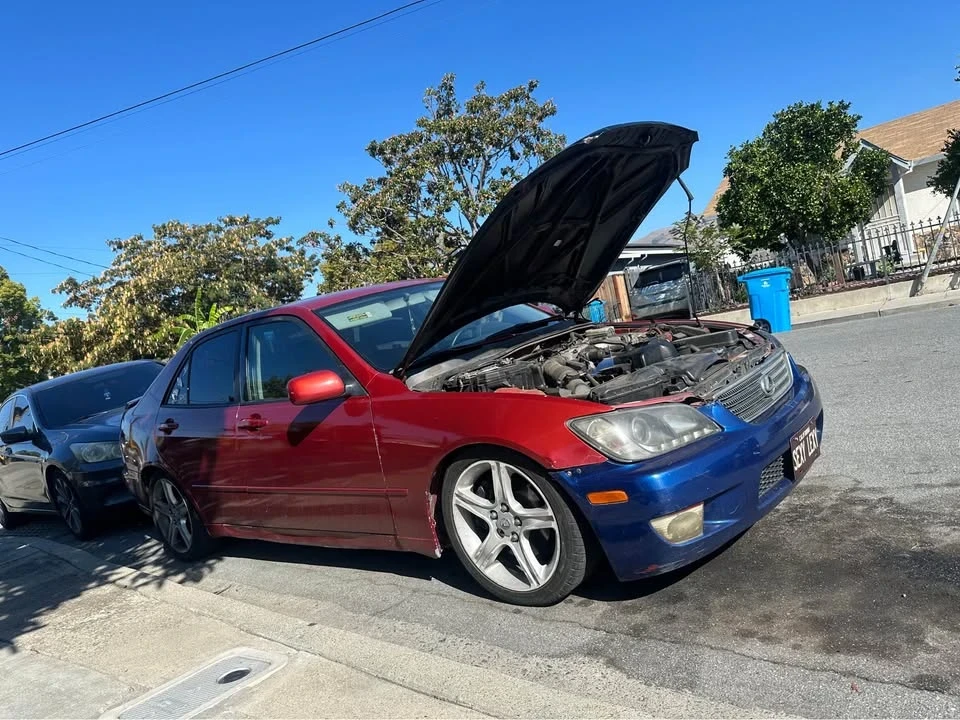2001 Lexus IS 1st Gen - Image 2 of 4