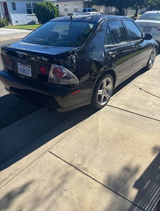 2001 Lexus IS 1st Gen - Image 9 of 10