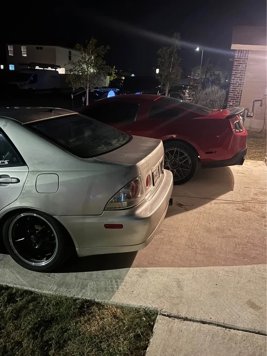 2001 Lexus IS 1st Gen - Image 4 of 6