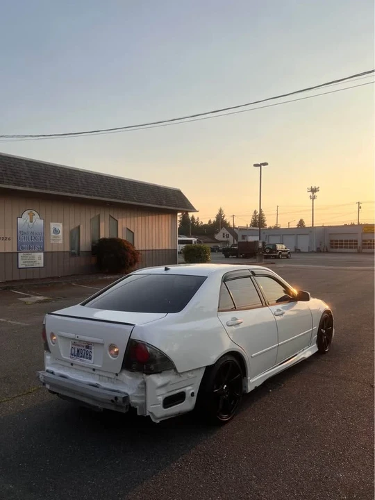 2001 Lexus IS 1st Gen - Image 3 of 5