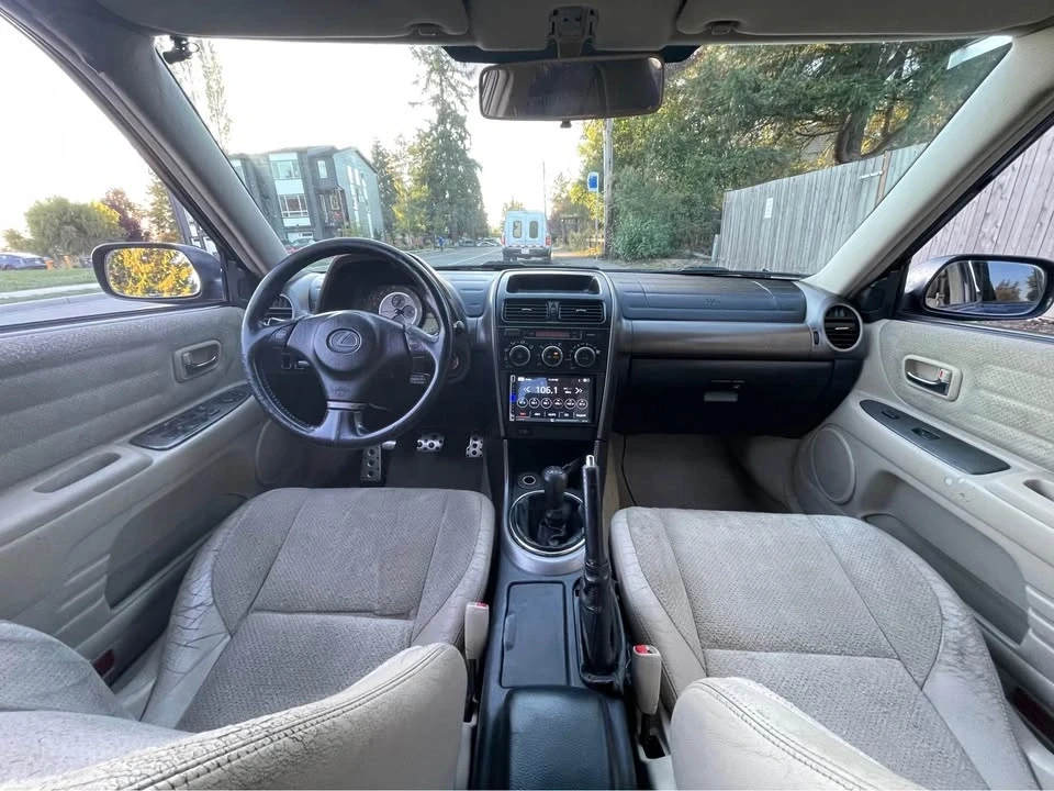 2001 Lexus IS 1st Gen - Image 8 of 10
