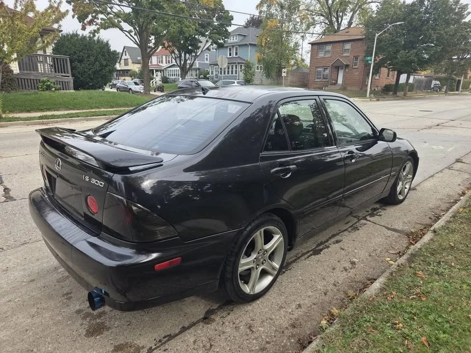 2001 Lexus IS 1st Gen - Image 8 of 11