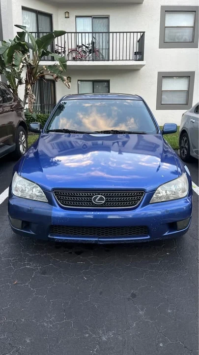 2001 Lexus IS 1st Gen - Image 2 of 13
