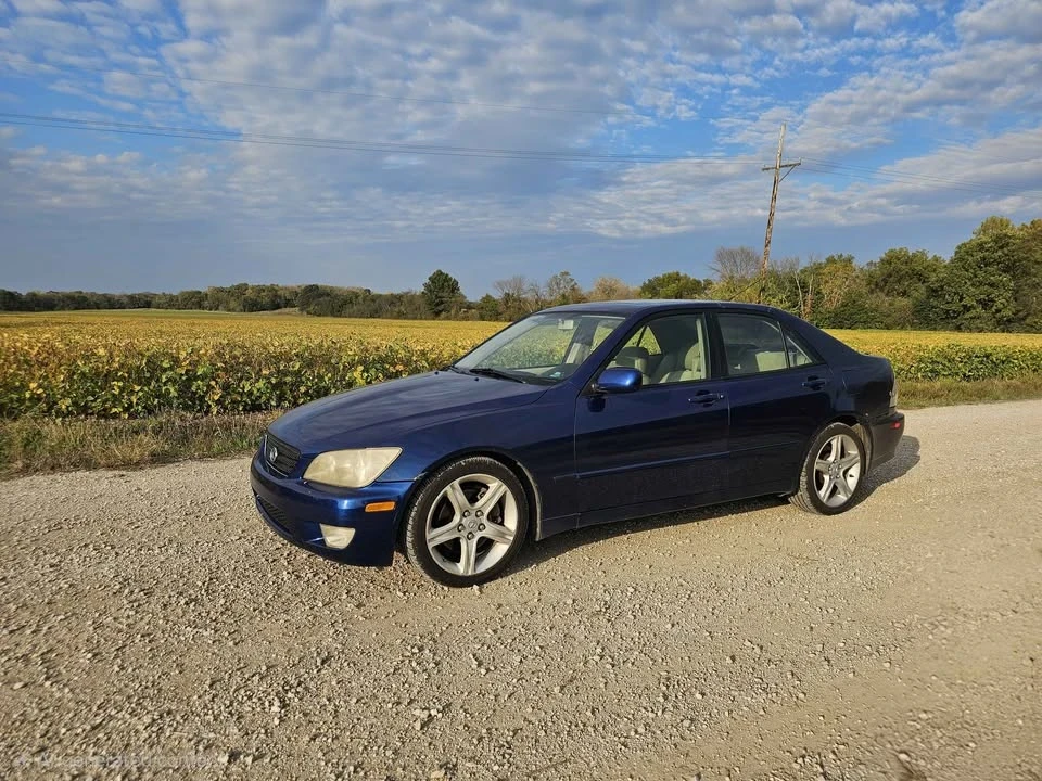 2001 Lexus IS 1st Gen - Image 2 of 12