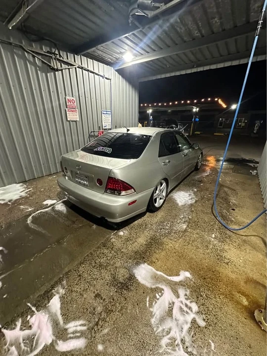 2001 Lexus IS 1st Gen - Image 4 of 7