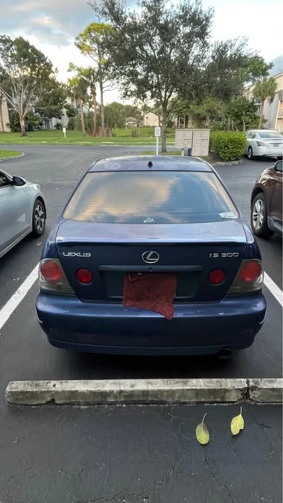 2001 Lexus IS 1st Gen - Image 6 of 13