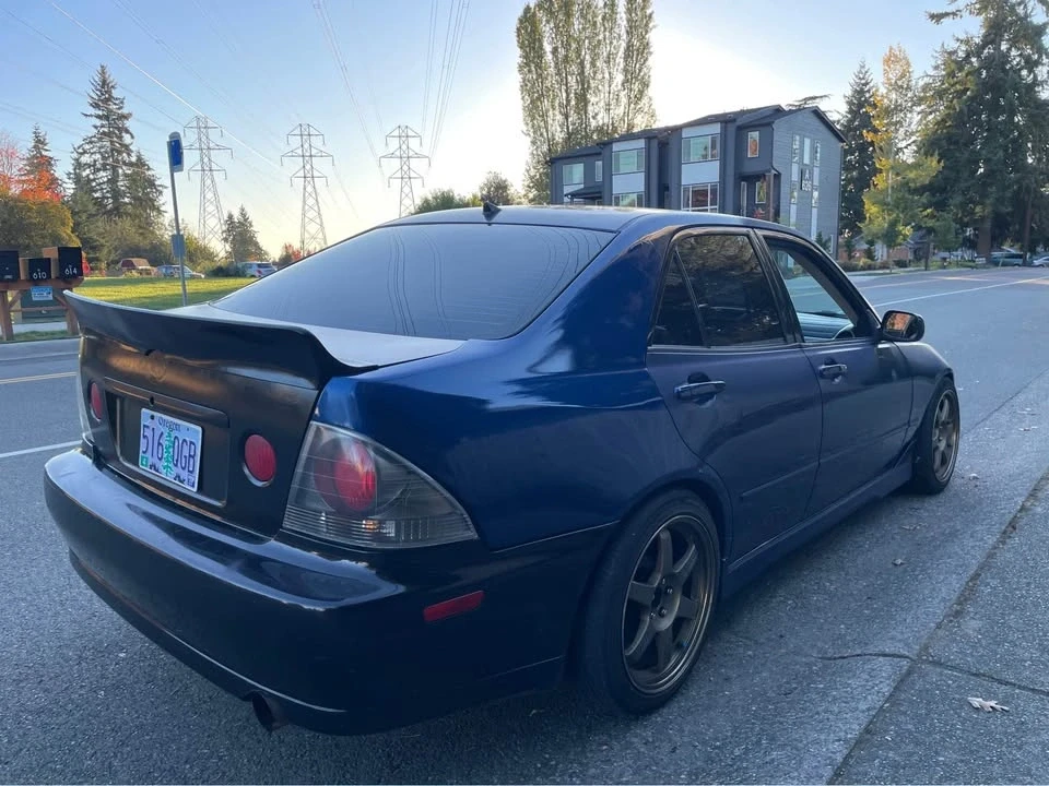 2001 Lexus IS 1st Gen - Image 3 of 10