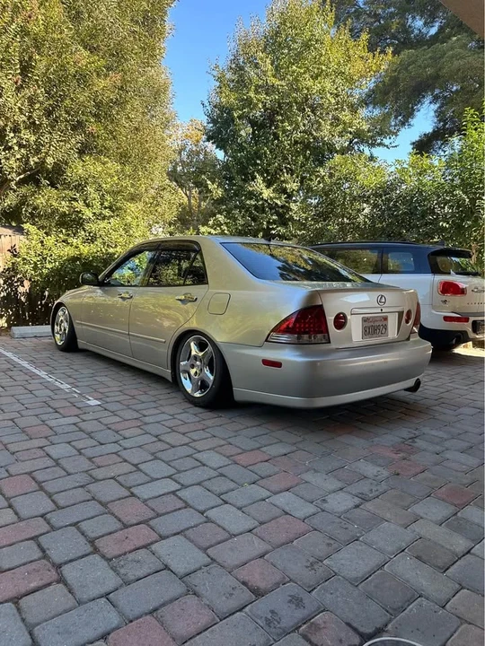 2001 Lexus IS 1st Gen - Image 5 of 7