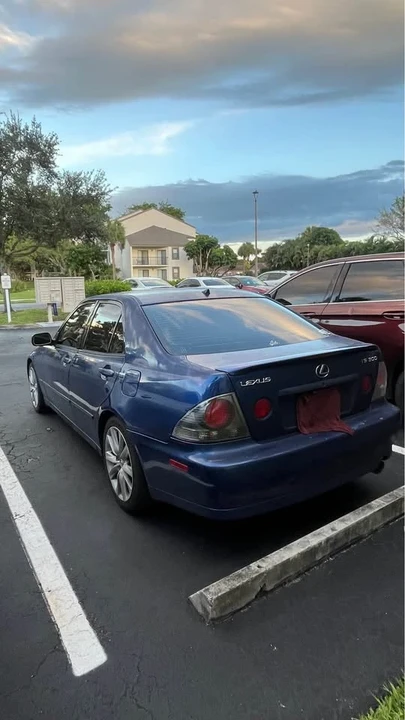 2001 Lexus IS 1st Gen - Image 7 of 13