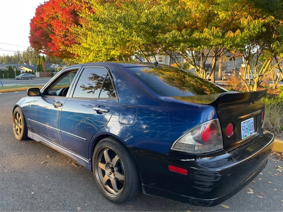 2001 Lexus IS 1st Gen - Image 4 of 10