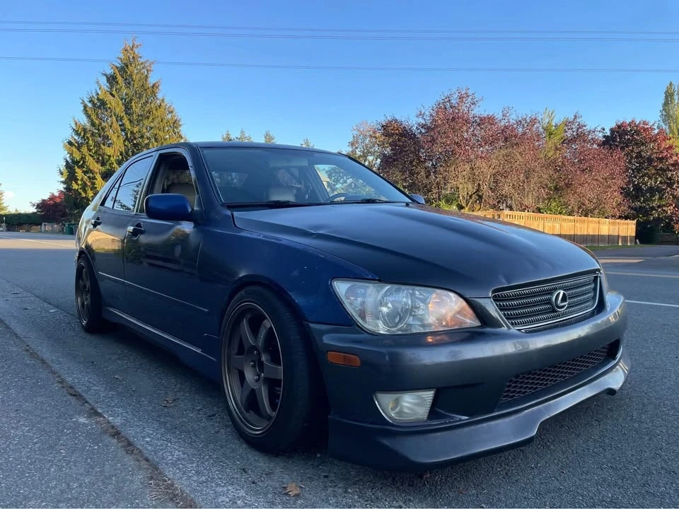 2001 Lexus IS 1st Gen - Image 2 of 10