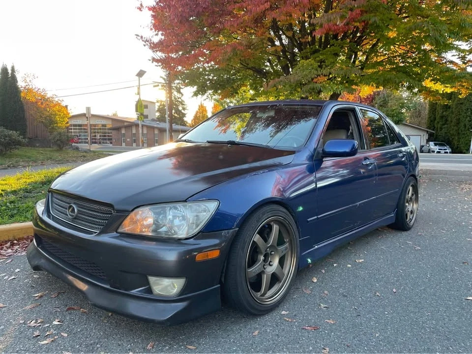 2001 Lexus IS 1st Gen - Image 5 of 10