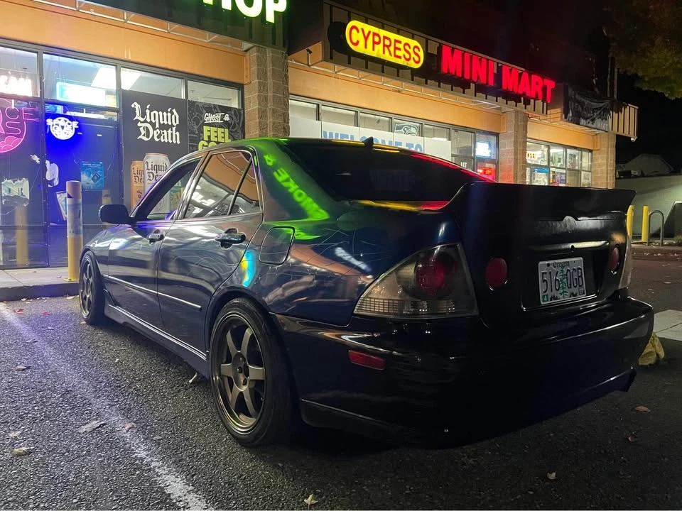 2001 Lexus IS 1st Gen - Image 10 of 10