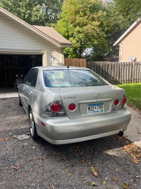 2001 Lexus IS 1st Gen - Image 6 of 9