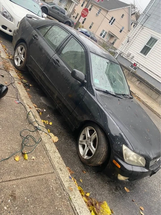 2001 Lexus IS 1st Gen - Image 3 of 3