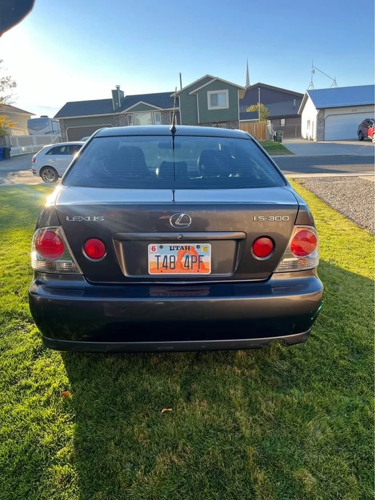 2001 Lexus IS 1st Gen - Image 4 of 12