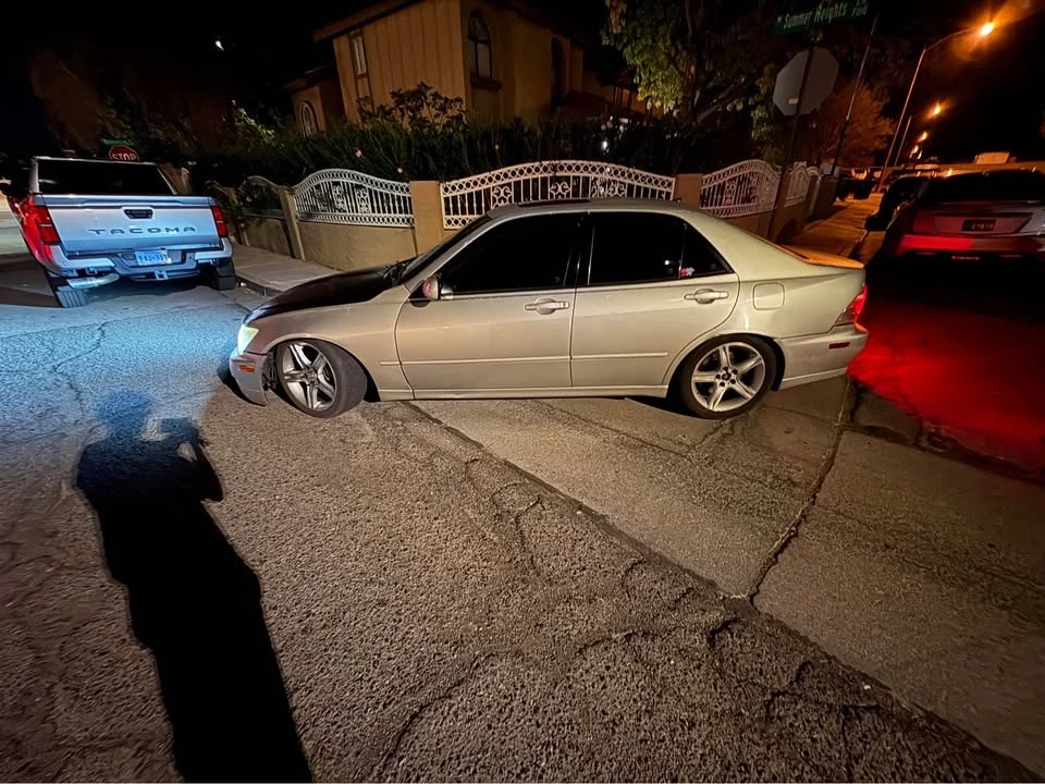 2001 Lexus IS 1st Gen - Image 2 of 6