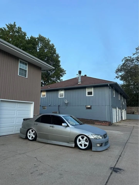 2001 Lexus IS 1st Gen - Image 4 of 6