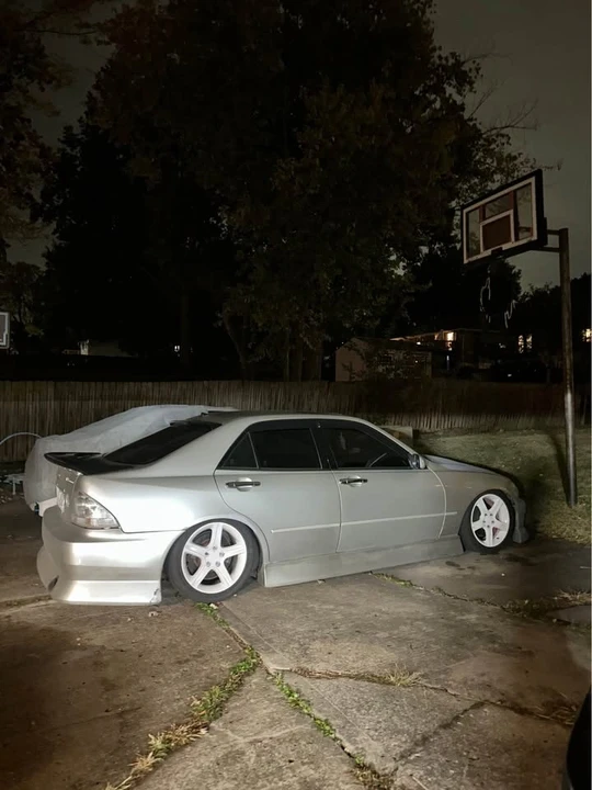 2001 Lexus IS 1st Gen - Image 3 of 6