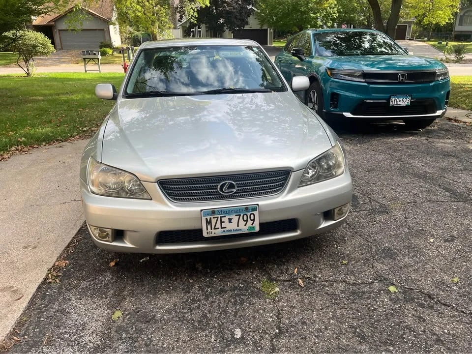 2001 Lexus IS 1st Gen - Image 4 of 9