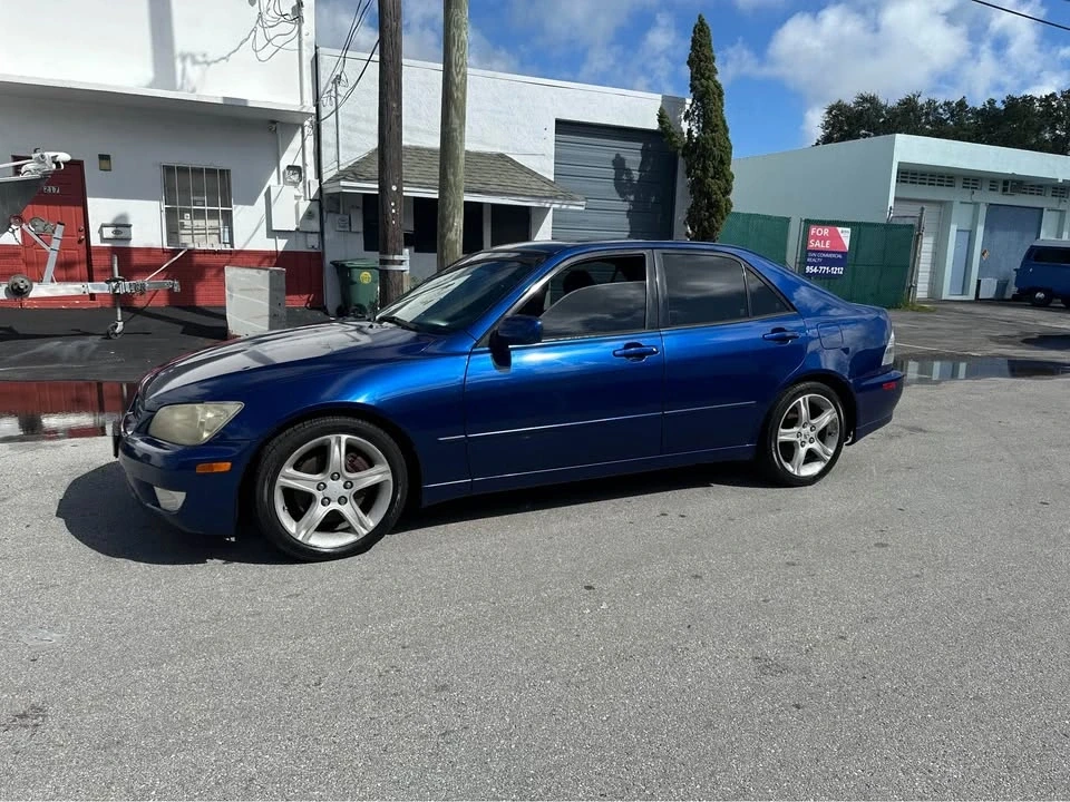 2001 Lexus IS 1st Gen - Image 3 of 8