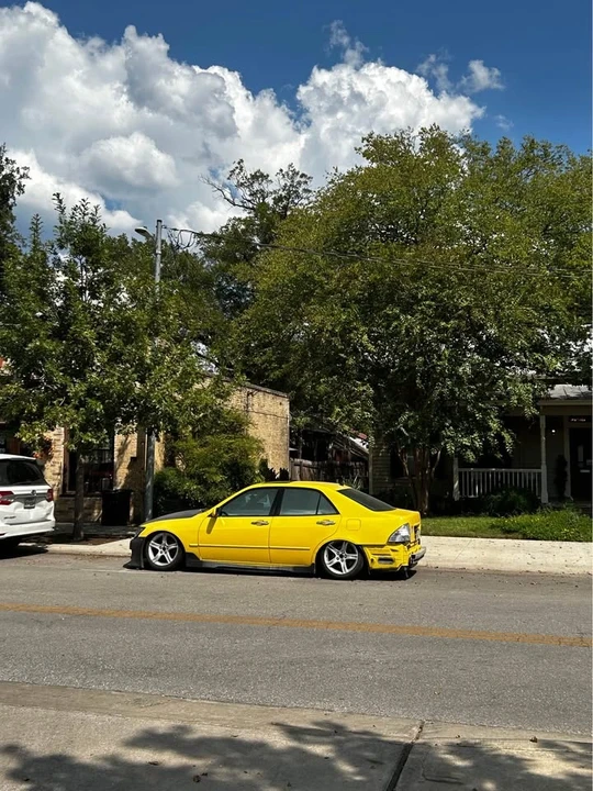 2001 Lexus IS 1st Gen - Image 2 of 7