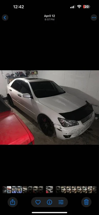 2001 Lexus IS 1st Gen - Image 4 of 5