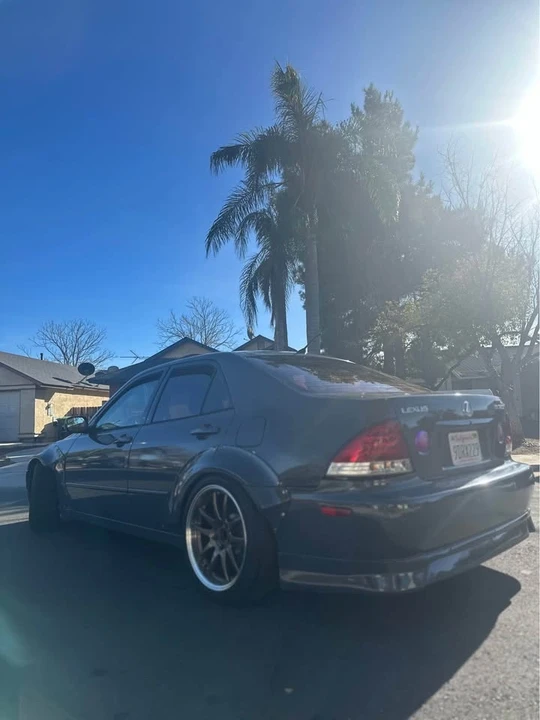 2001 Lexus IS 1st Gen - Image 4 of 7