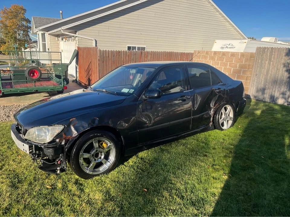 2001 Lexus IS 1st Gen - Image 2 of 12