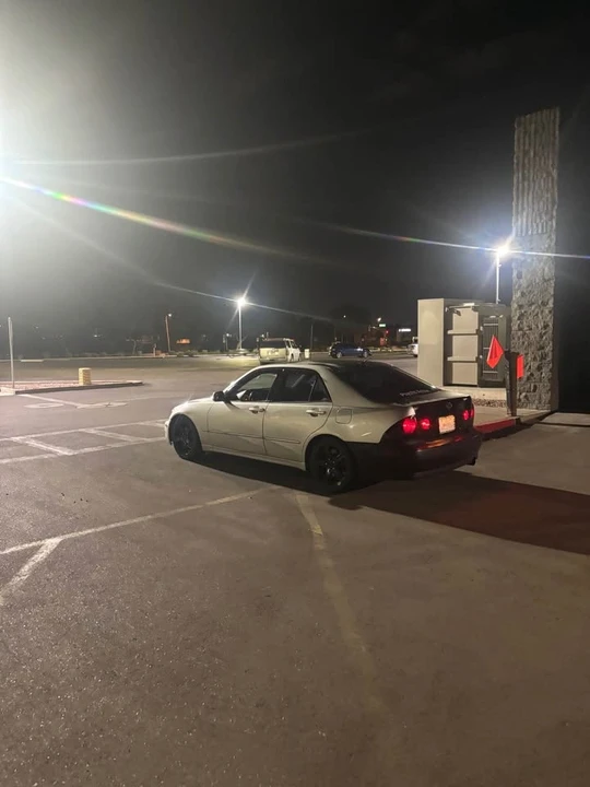 2001 Lexus IS 1st Gen - Image 3 of 3