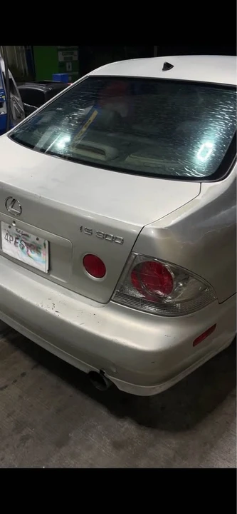 2001 Lexus IS 1st Gen - Image 3 of 5