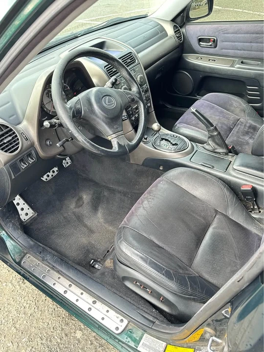 2001 Lexus IS 1st Gen - Image 10 of 14