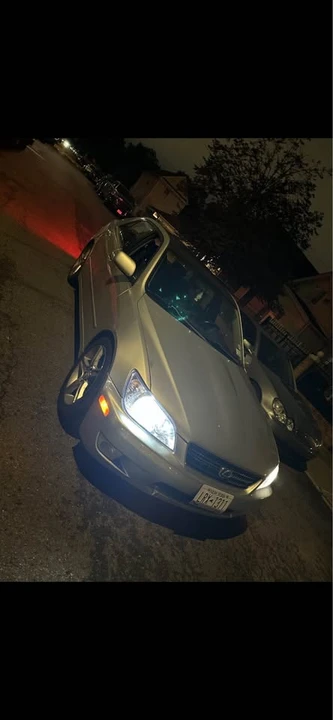 2001 Lexus IS 1st Gen - Image 5 of 9