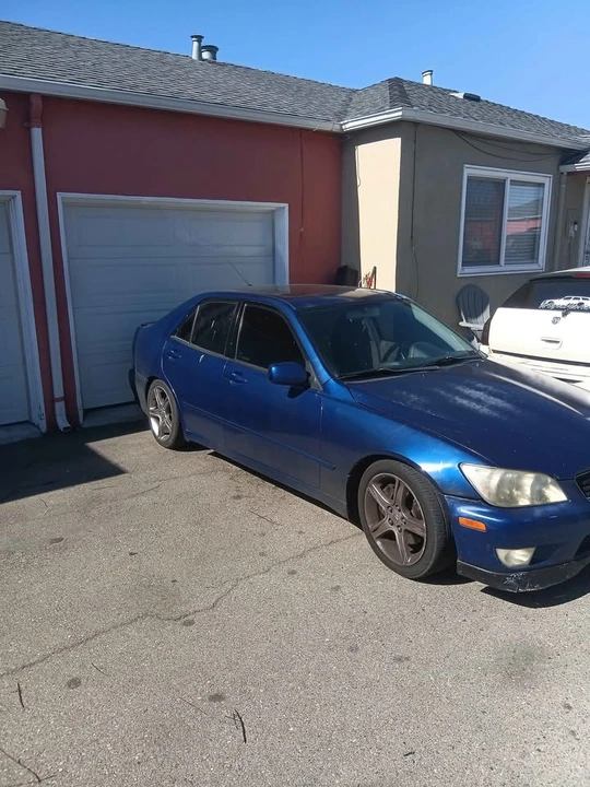 2001 Lexus IS 1st Gen - Image 3 of 9