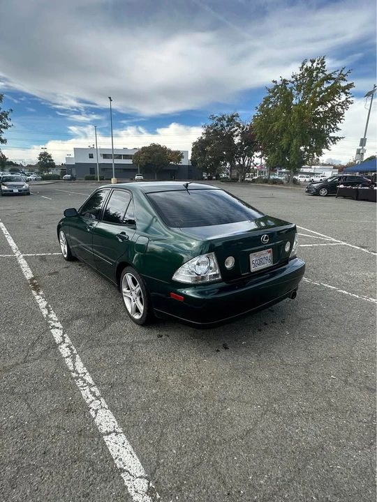 2001 Lexus IS 1st Gen - Image 3 of 14