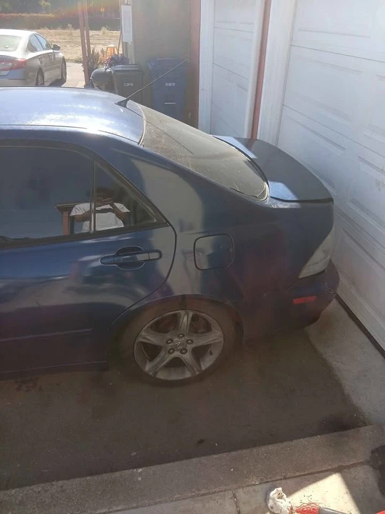 2001 Lexus IS 1st Gen - Image 5 of 9