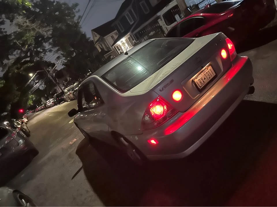 2001 Lexus IS 1st Gen - Image 9 of 9