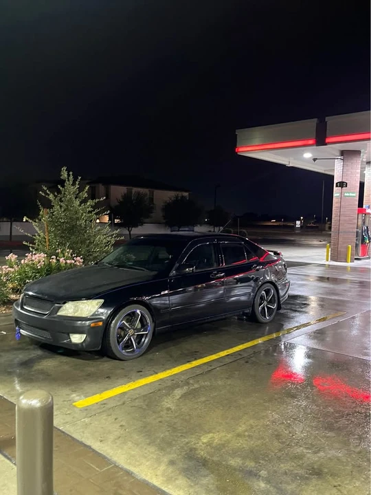 2001 Lexus IS 1st Gen - Image 5 of 5