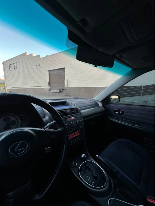 2001 Lexus IS 1st Gen - Image 9 of 10