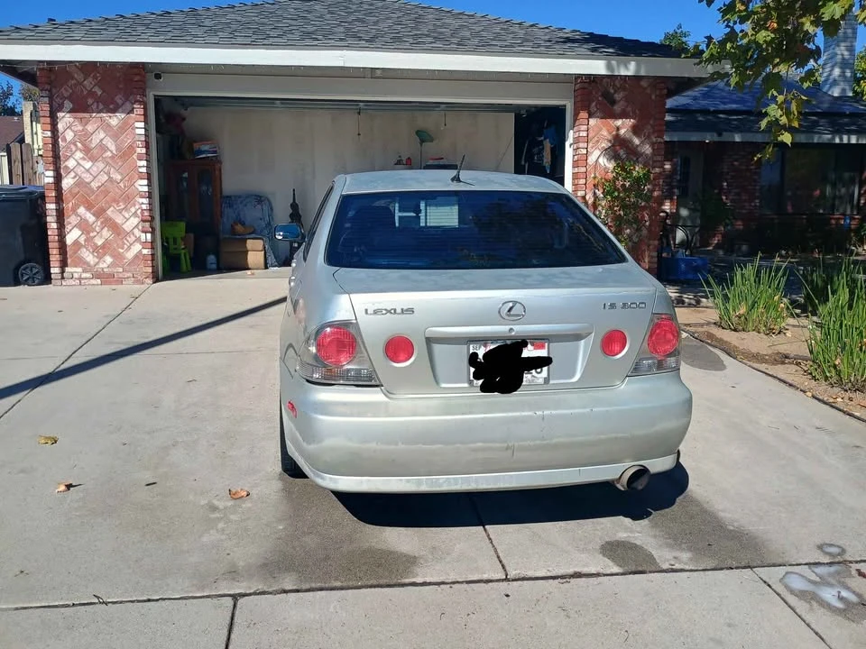 2001 Lexus IS 1st Gen - Image 5 of 7