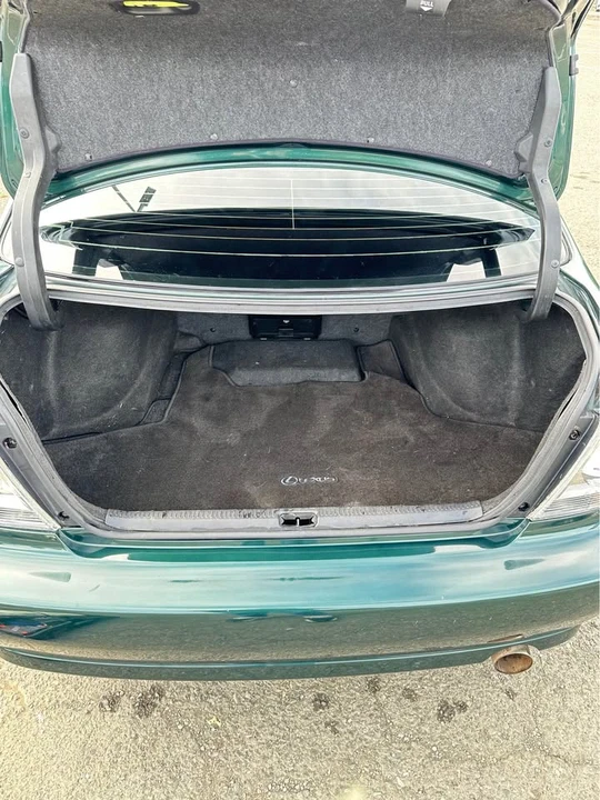 2001 Lexus IS 1st Gen - Image 13 of 14