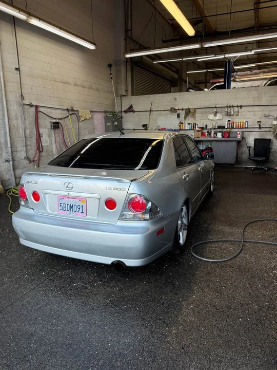 2001 Lexus IS 1st Gen - Image 3 of 7