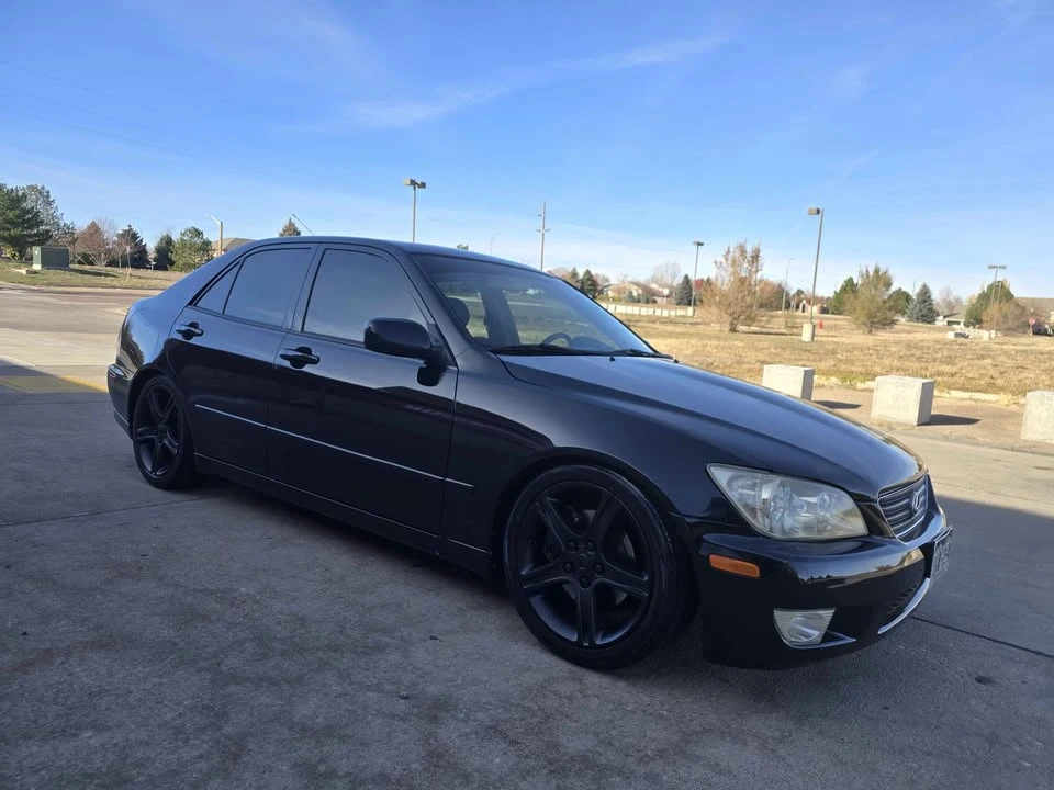 2001 Lexus IS 1st Gen - Image 2 of 14