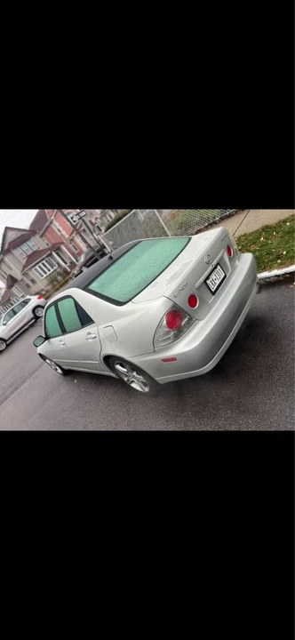2001 Lexus IS 1st Gen - Image 4 of 9