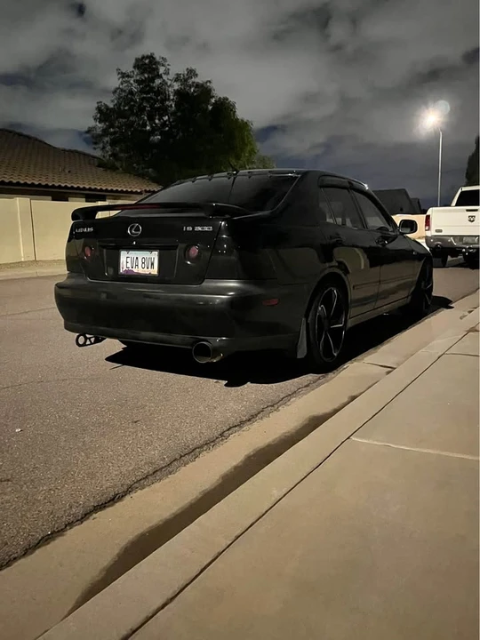 2001 Lexus IS 1st Gen - Image 4 of 5
