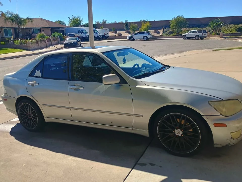 2001 Lexus IS 1st Gen - Image 3 of 7