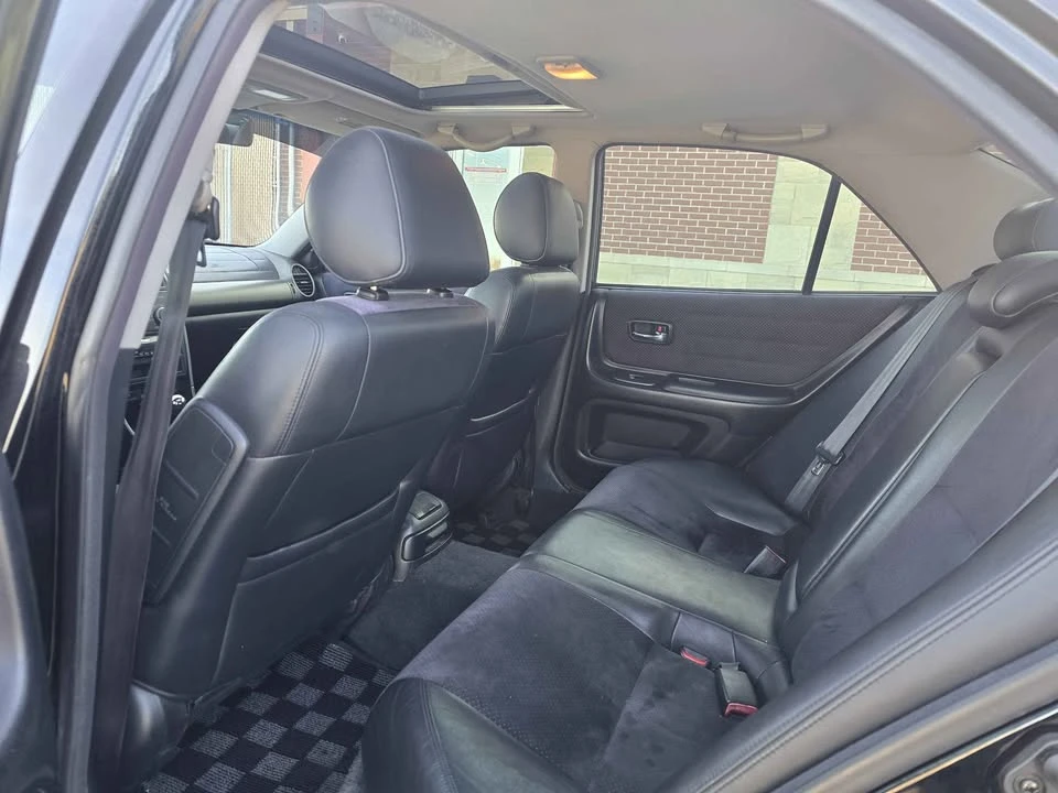 2001 Lexus IS 1st Gen - Image 13 of 14