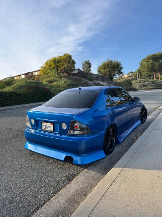 2001 Lexus IS 1st Gen - Image 8 of 10