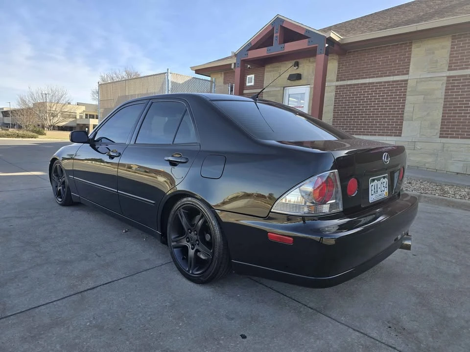 2001 Lexus IS 1st Gen - Image 3 of 14